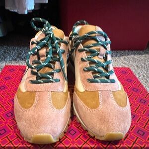 Women's Suede Sneakers